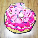Фото Пляжне покривало у вигляді рожевого пончика розмір 148 * 148