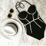 Фото Купальник слитный бандо, уплотнённая чашка на косточках с push-up, плавки чёрный с белыми полосами  130-138