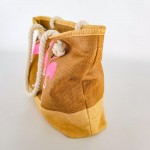 Фото Модная плетенная пляжная сумка коричневая с фламинго 211-06