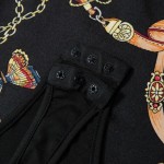 Фото Боді-сорочка чорна атласна з принтом 172-06