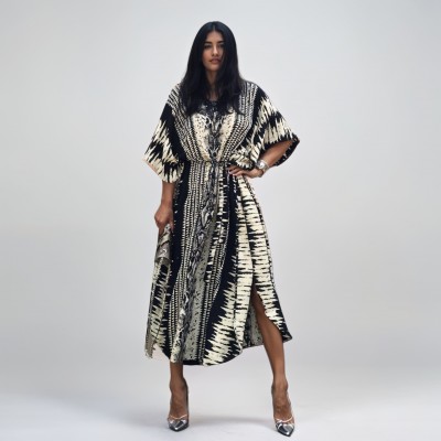 Фото Туника-платье пляжное чёрно-белое змеиний принт чёрно-белая с поясом 405-60