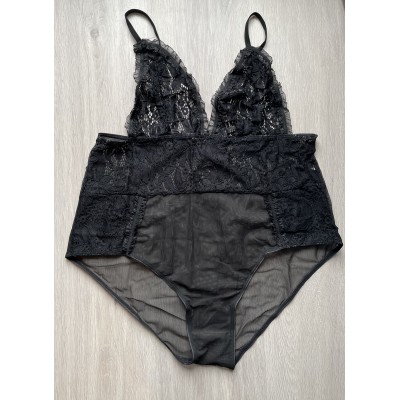 Фото Женское бельё комплект боди с сеточкой и трусиками стринги большой размер 112-11