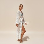 Фото Женская белая кружевная туника-халат макси на длинный рукав с пояском 146-107-2