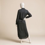 Фото Пляжная туника-рубашка чёрная, длинный рукав, боковые разрезы 146-111-3