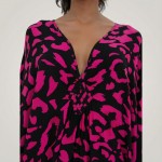 Картинка Туника женская пляжная из вискозы Леопард Фуксия One Size 405-76-1 Фото Туника женская пляжная из вискозы Леопард Фуксия One Size 405-76-1