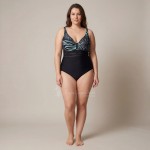 Купить Женский слитный купальник Plus Size чёрный с бирюзовым тропическим принтом  702-02-1 — реальное фото