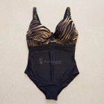 Купить Женский слитный купальник Plus Size чёрный с тёплым зебра-принтом 702-02-3 — реальное фото